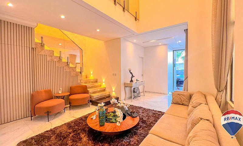 Casa Com 3 Dormitóri...