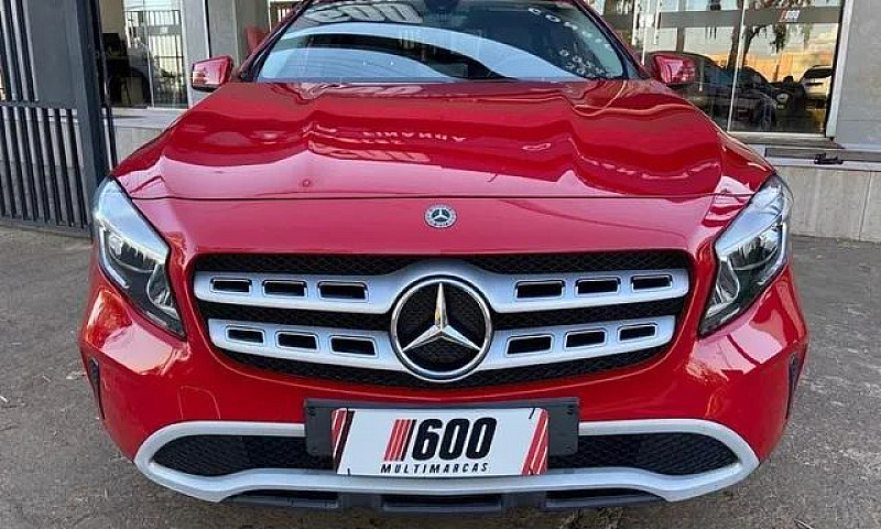 Mercedes-Benz Gla200...