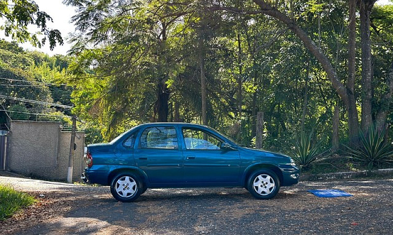 Corsa 1.0 8V Sed./ A...