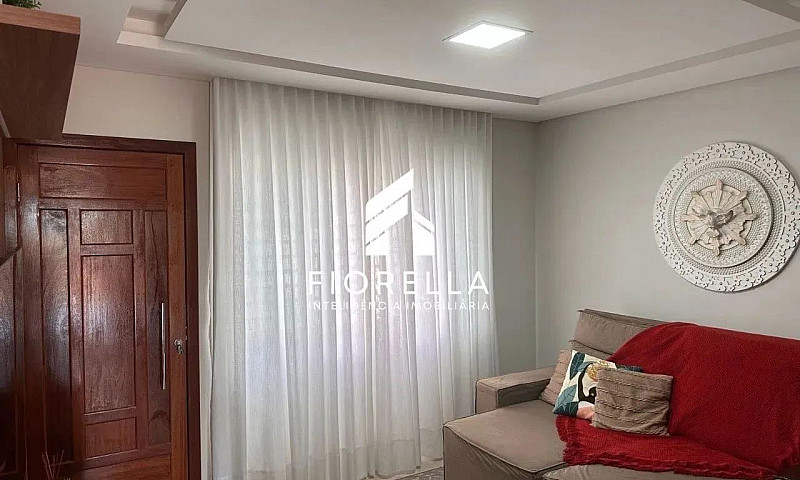 Casa Com 02 Dormitór...