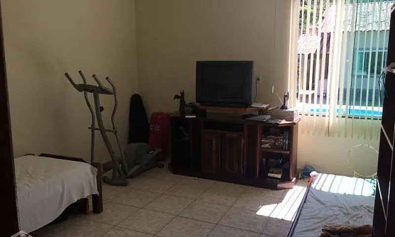 Casa Plana Em Pinhei...