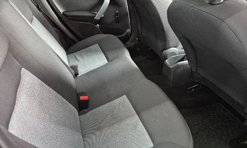 Peugeot 208 Allure 1...