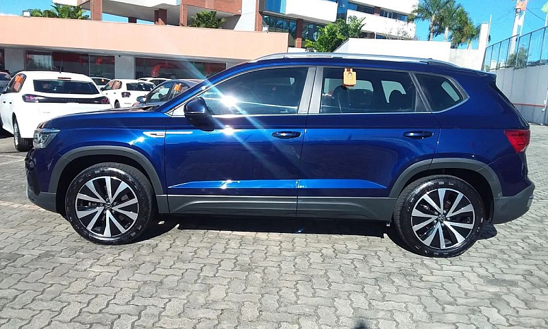 Volkswagen Taos High...