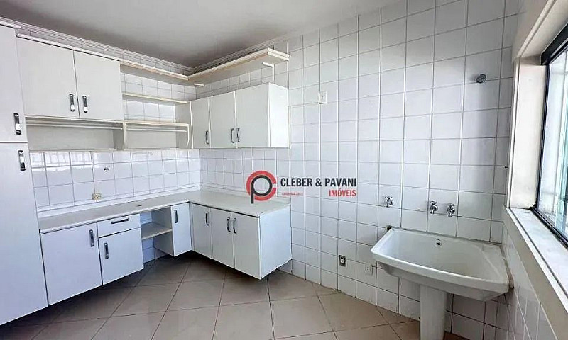 Casa Com 4 Dormitóri...