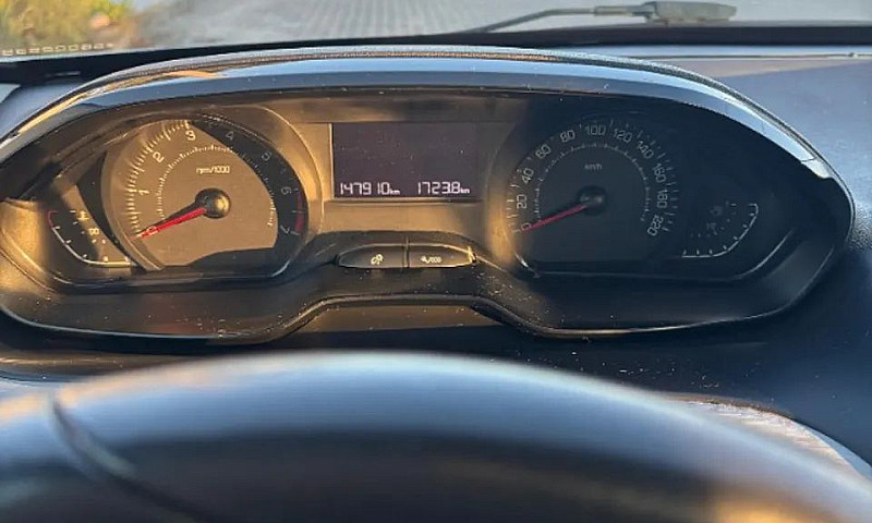 Peugeot 208 Active/A...