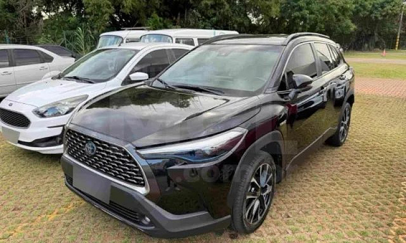 Toyota Corolla Cross...
