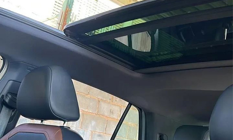 Volkswagen T-Cross C...