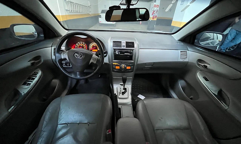 Toyota Corolla Xei 2...