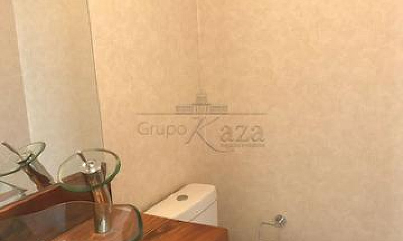 Apartamento / Padrão...