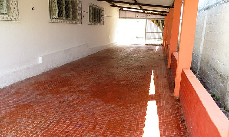 Alugo Casa 4/4, Prox...