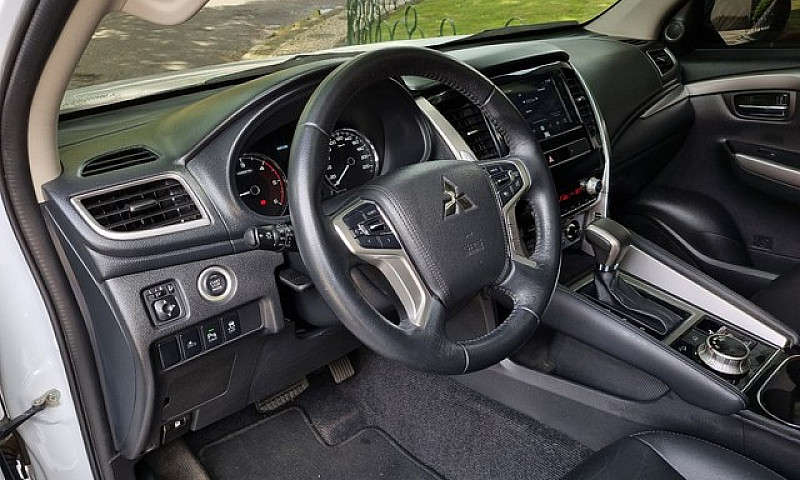 Mitsubishi Pajero Sp...