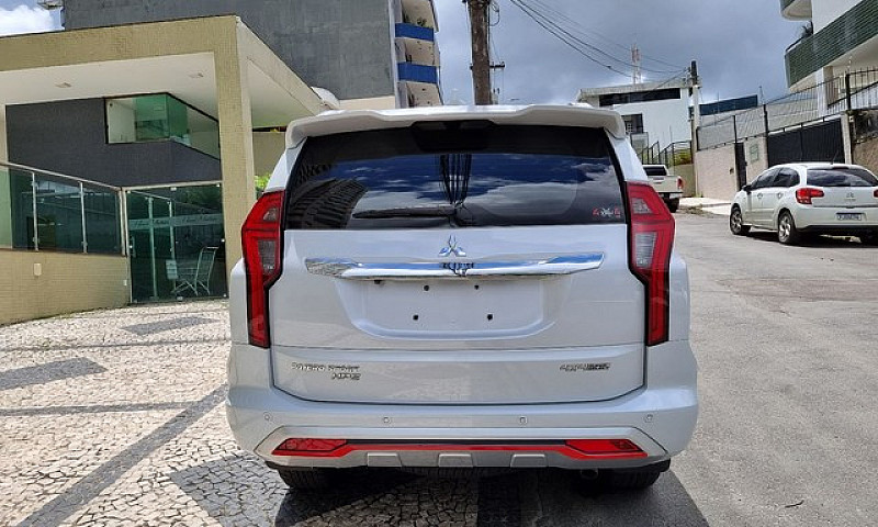 Mitsubishi Pajero Sp...