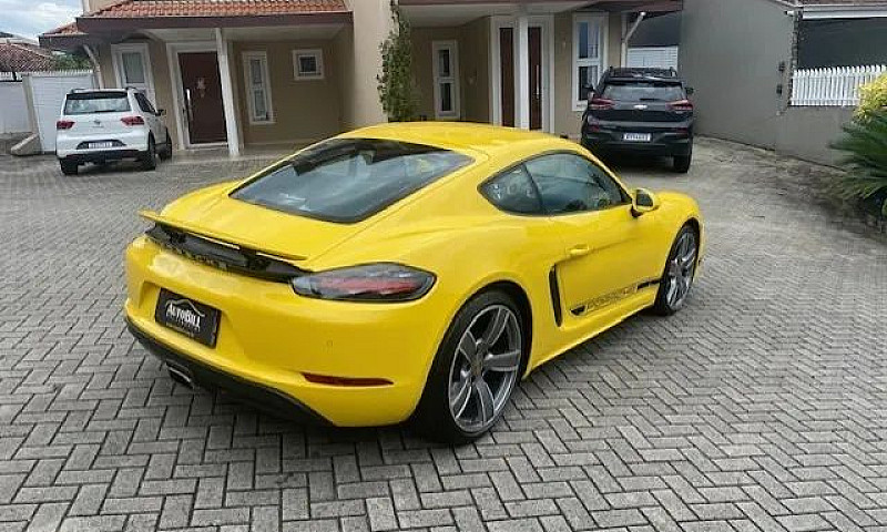 Porsche 718 Cayman 2...