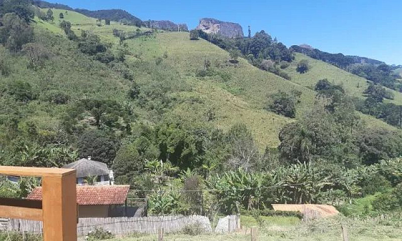 Alugo Chalé No Paiol...