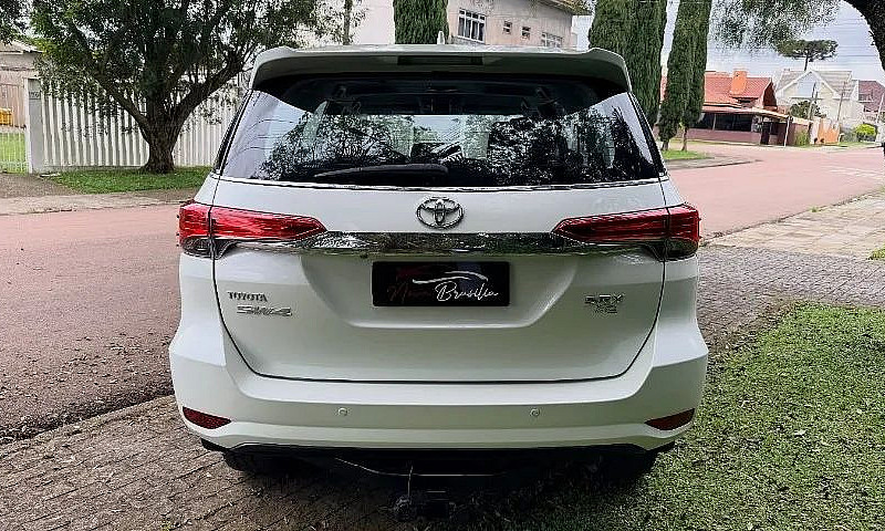 Toyota Hilux Sw4 Srx...