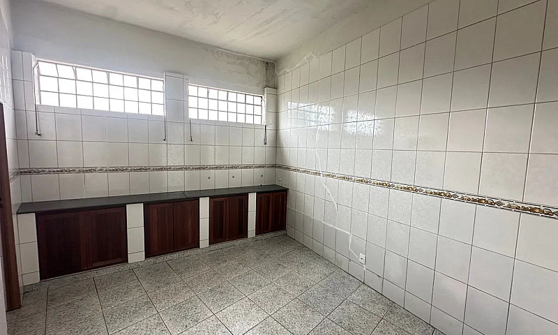 Alugo Casa De 4 Quar...