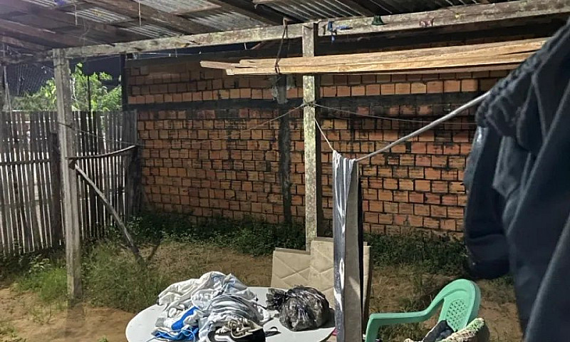 Vendo Uma Casa Quita...