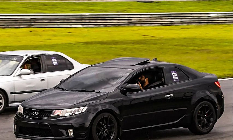 Kia Motors Cerato Ko...