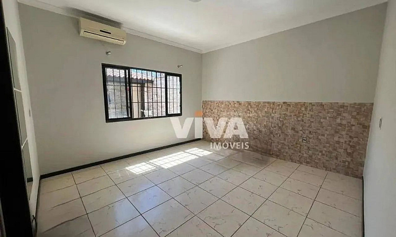 Casa Com 3 Dormitóri...
