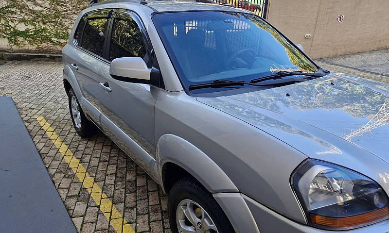 Hyundai Tucson 2.7 M...