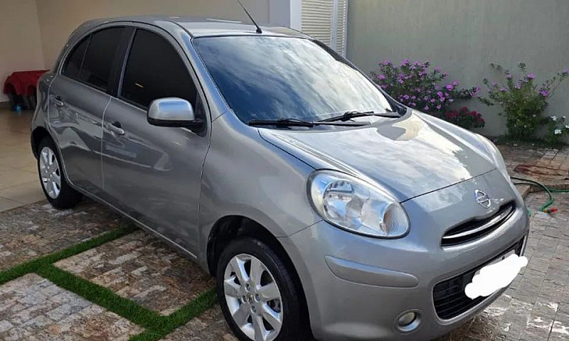 Nissan March S 1.0 1...