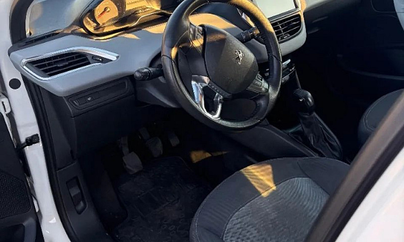 Peugeot 208 Active/A...