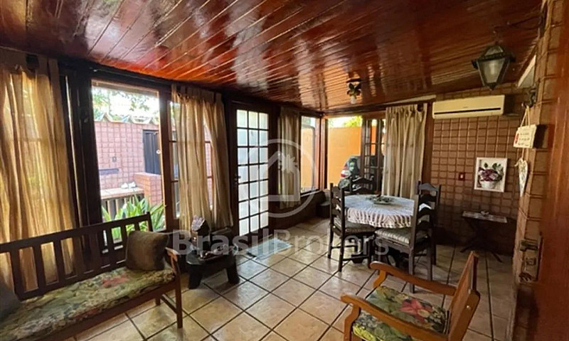 Casa Em Condomínio F...