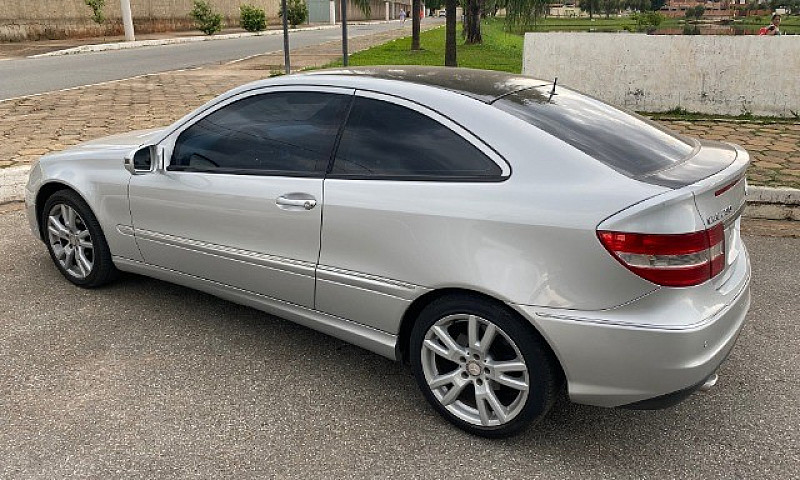 Mercedes Benz Clc200...