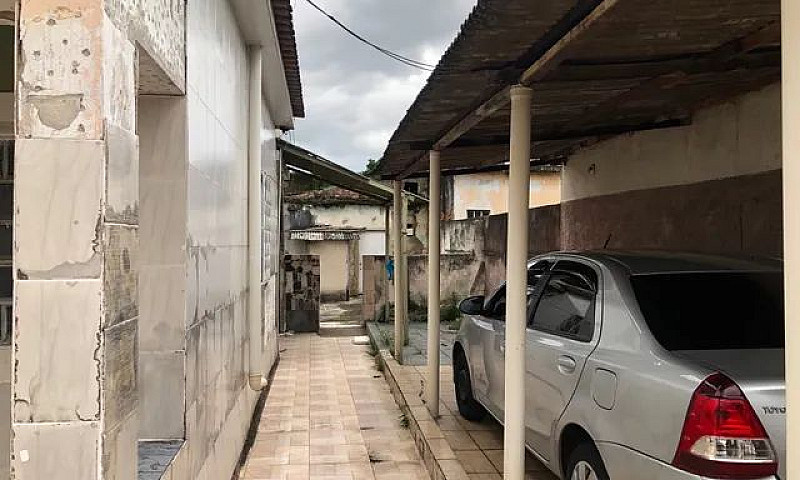 Alugo Casa Em Queima...