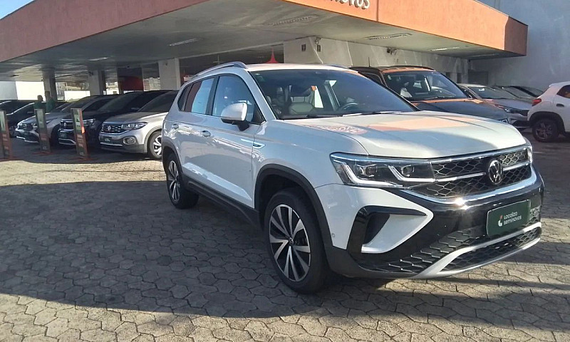 Volkswagen Taos High...