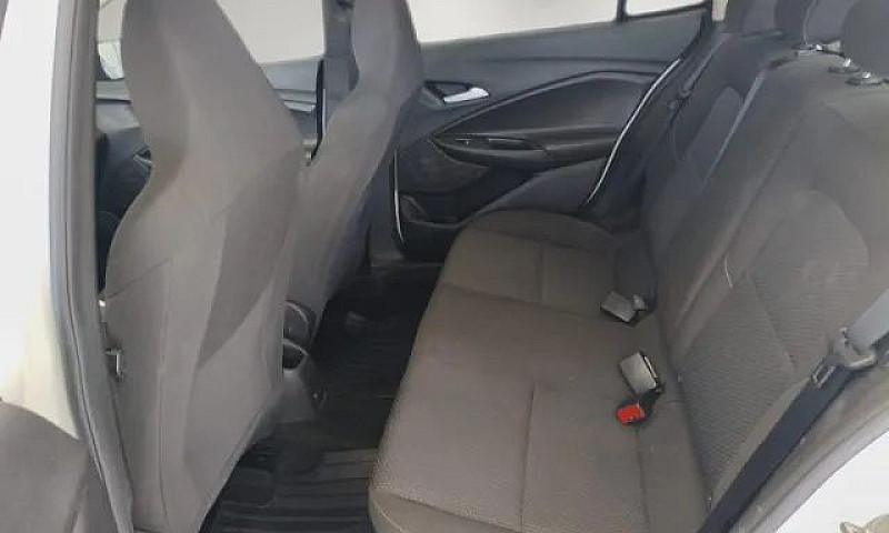 Chevrolet Onix Plus ...