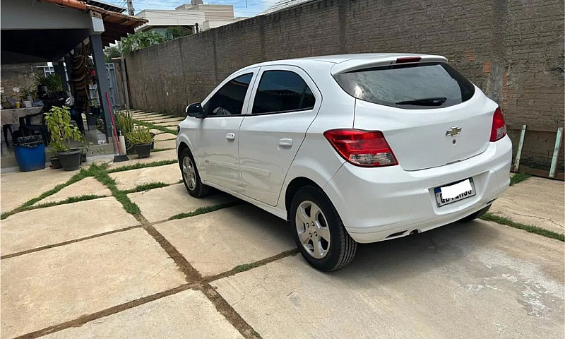 Chevrolet Onix Hatch...