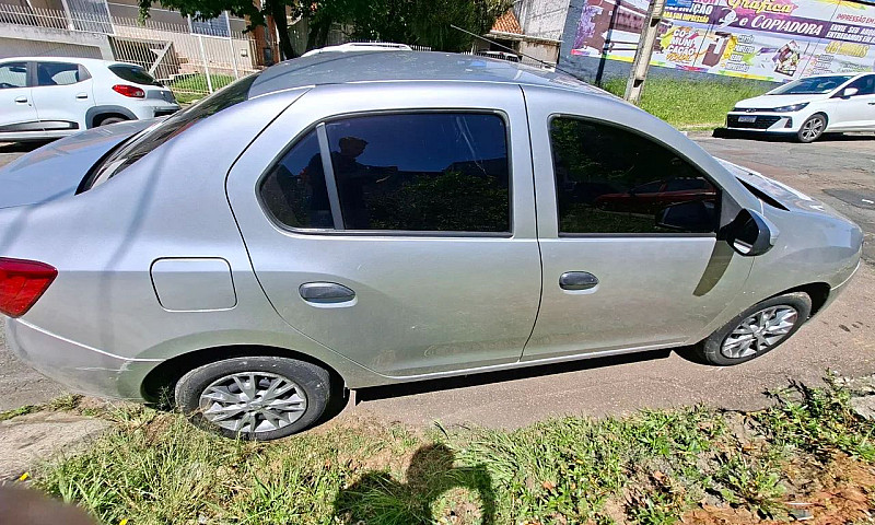 Renault Logan Authen...