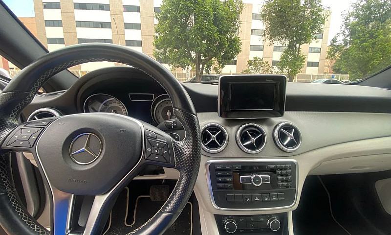 Mercedes-Benz Gla 20...