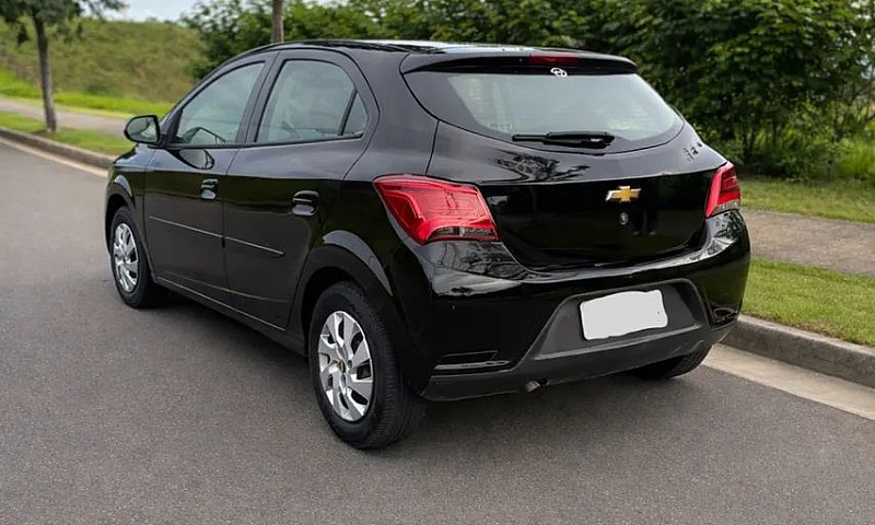 Chevrolet Onix Hatch...