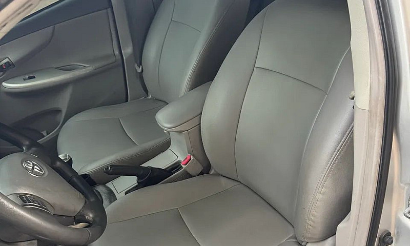 Toyota Corolla Xei 1...