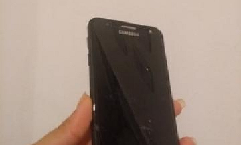 J5 Prime R$240...