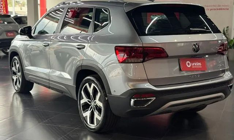 Volkswagen Taos High...