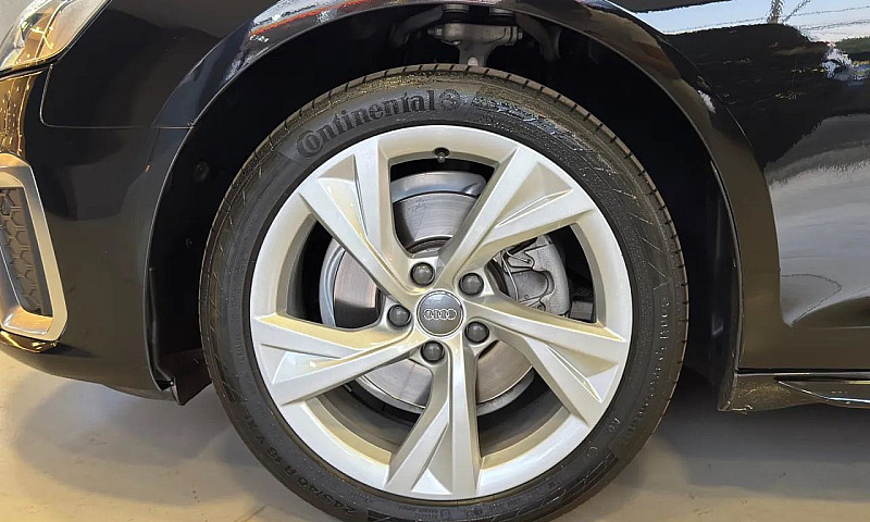 Audi A4 Prestige Plu...