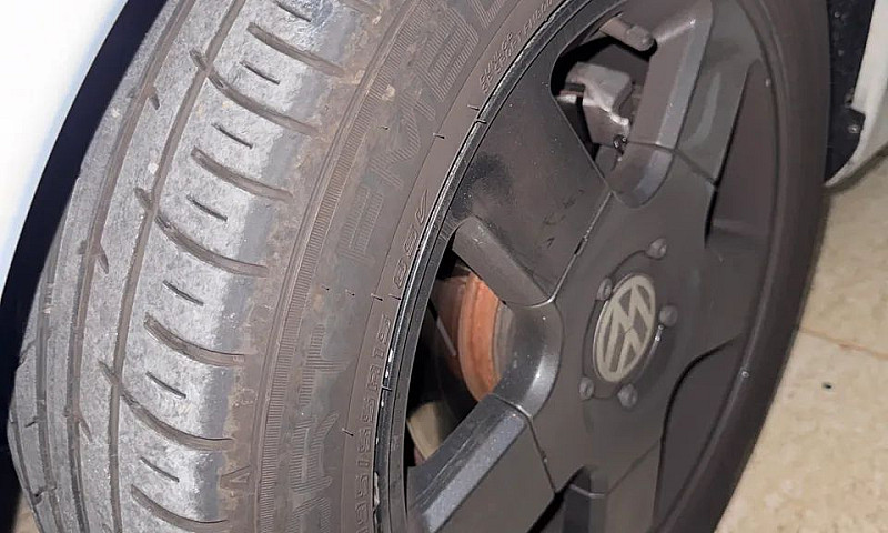 Volkswagen Gol Geraç...