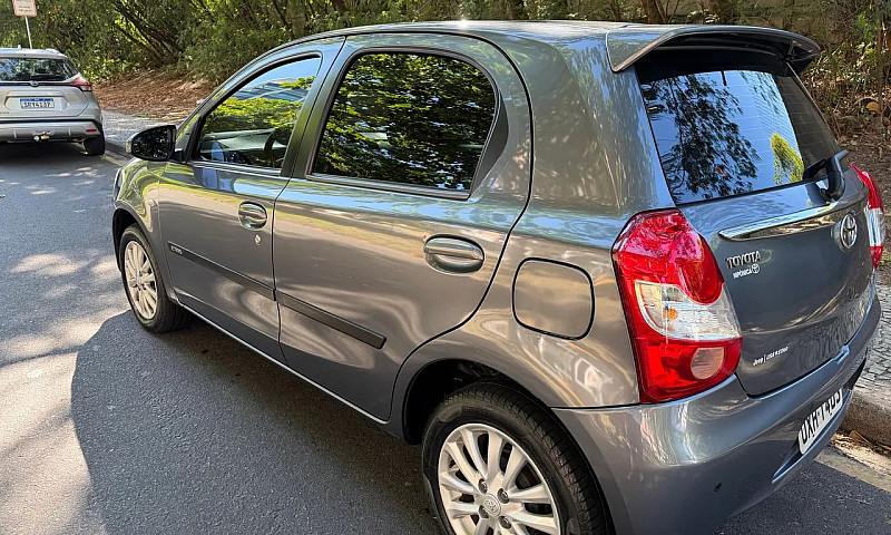 Toyota Etios Xls 1.5...