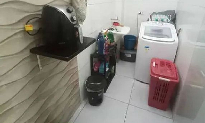 Vende-Se Casa No Caj...