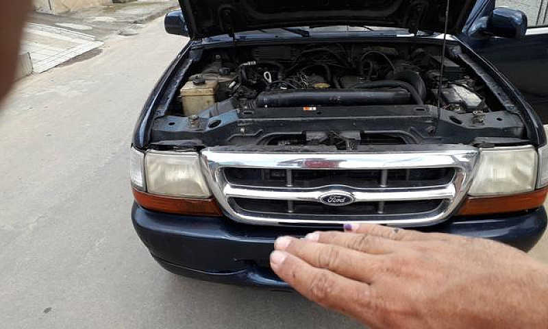 Ford Ranger 2001Dies...