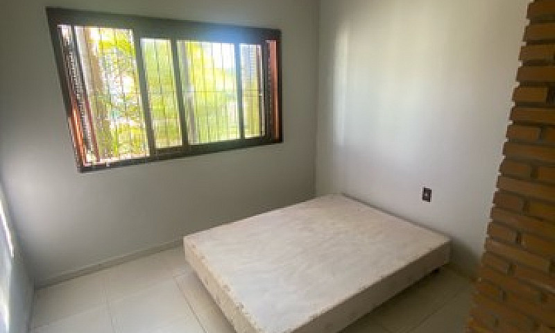 Aluga-Se Casa Cassin...