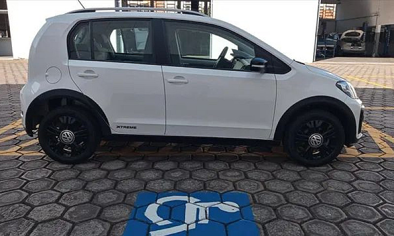 Volkswagen Up 1.0 17...