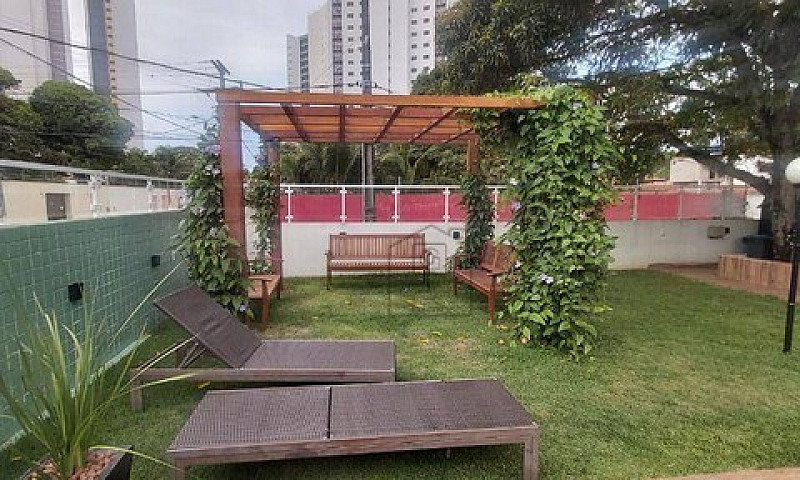 Apartamento Com Três...