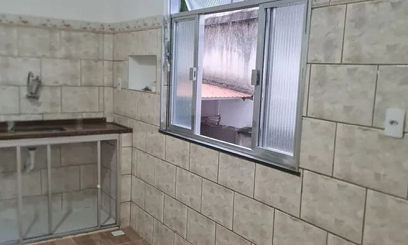 Aluga-Se Apartamento...