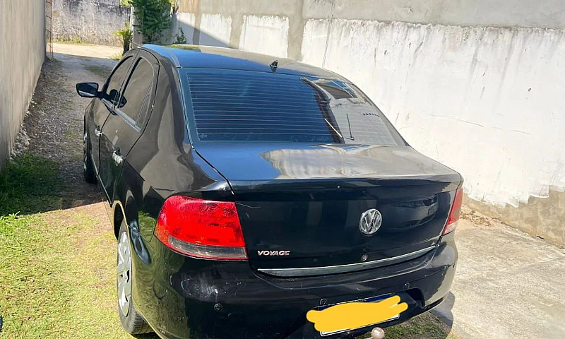Volkswagen Voyage 1....