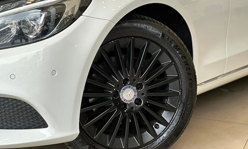 Mercedes-Benz C-200 ...