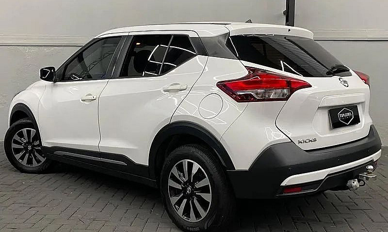 Nissan Kicks Active ...